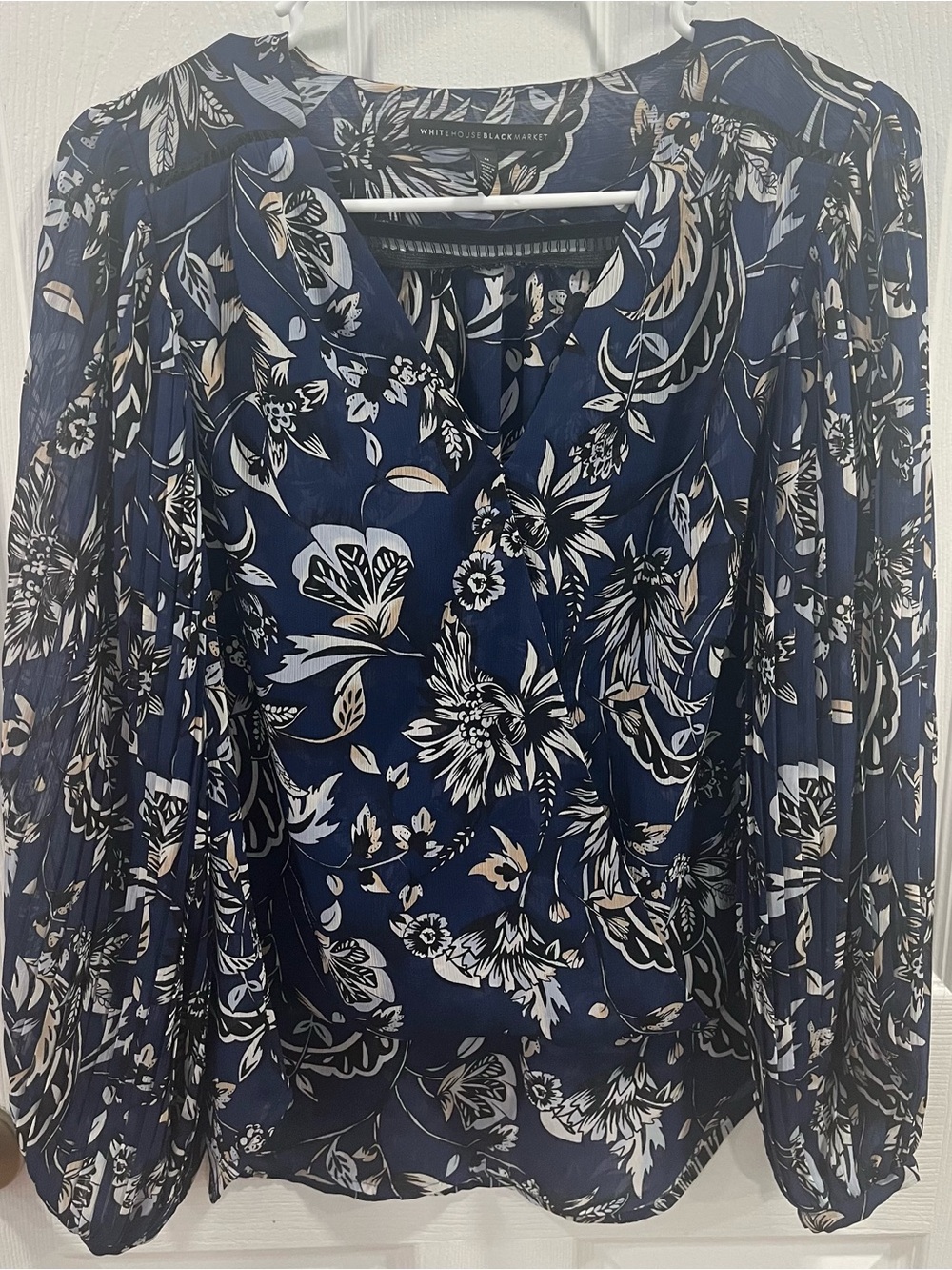 White House Black Market Floral Blouse Navy Blue Long Sleeve Size 0